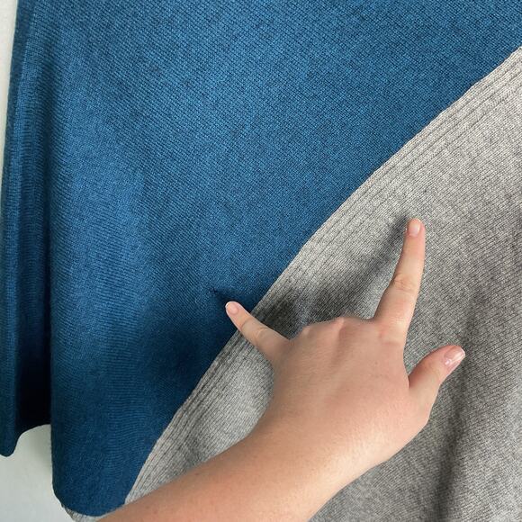 Celeste Womens Cashmere Wool Colorblock Poncho Grey Blue Pullover Cape One Size - Picture 7 of 7